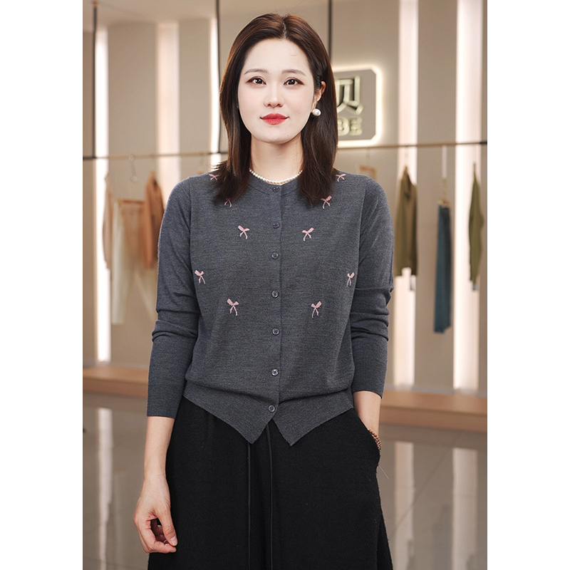 Fine-Spun, Machine Washable [100% Wool] New Round-Neck Butterfly Design Knitted Cardigan Long-Sleeved Women's Wool Sweater