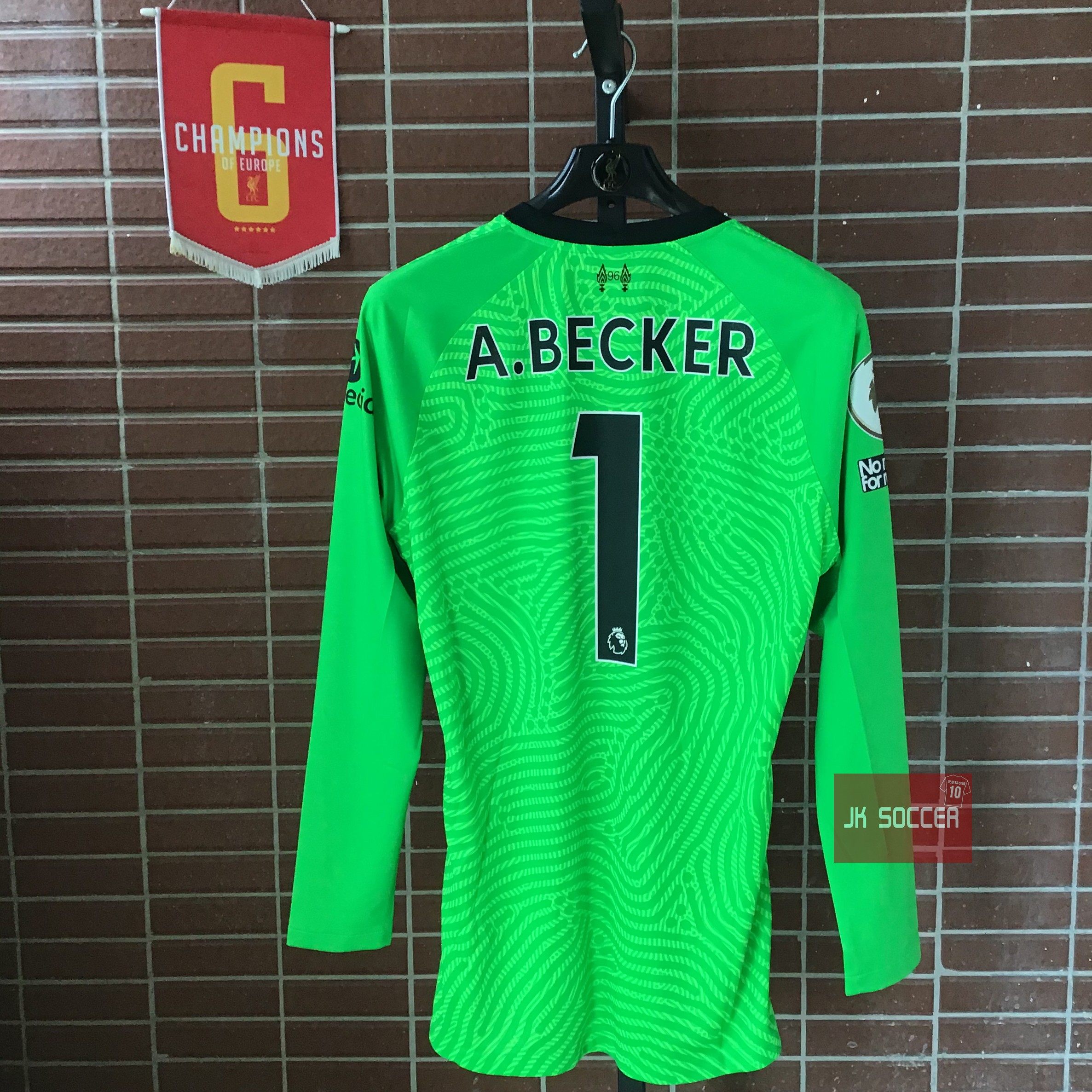20/21 Liverpool Green Goalkeeper Uniform Ladder Locker Room Player
