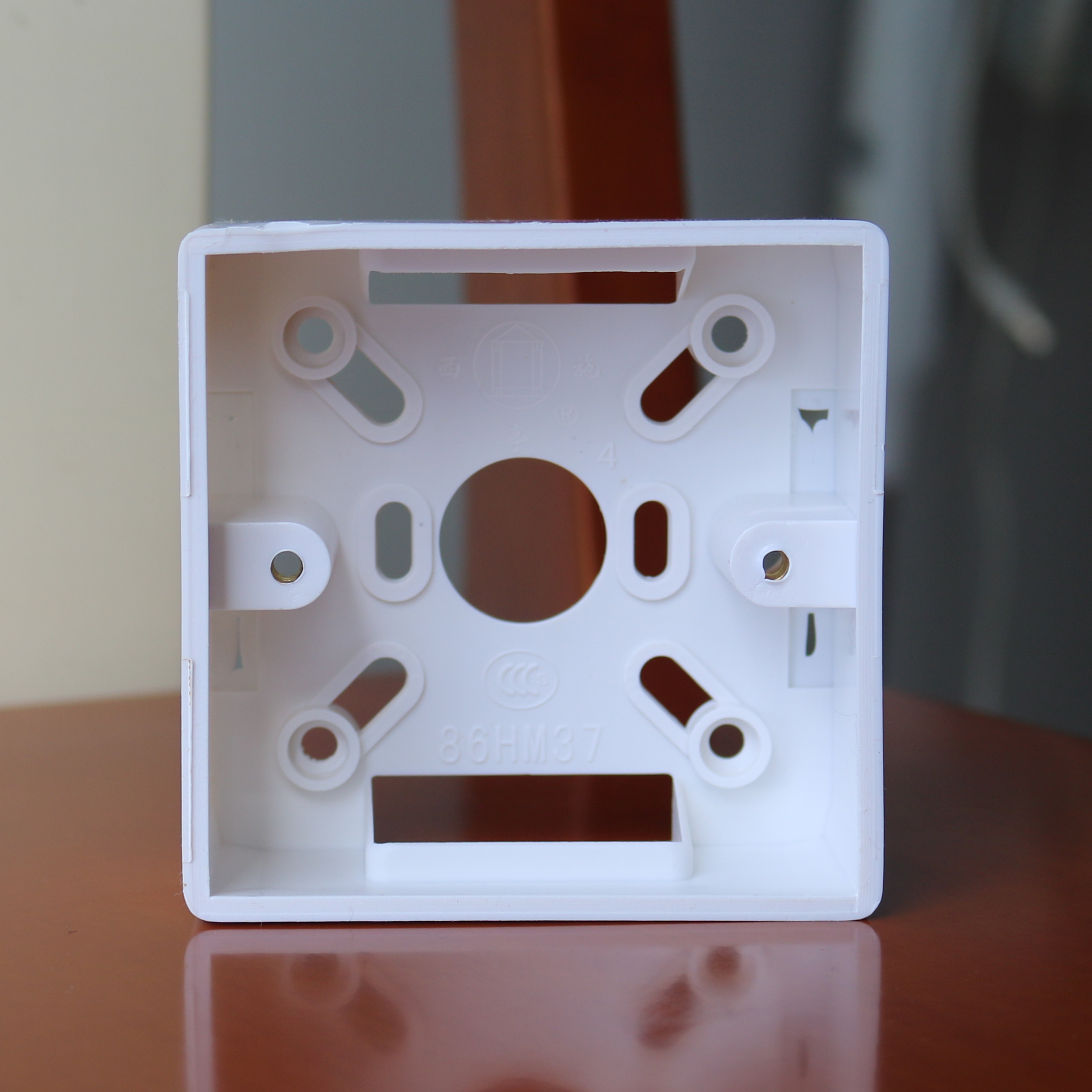 Socket switch panel Ming-fit bottom case 86 clear case Phone Internet switch bottom case wall