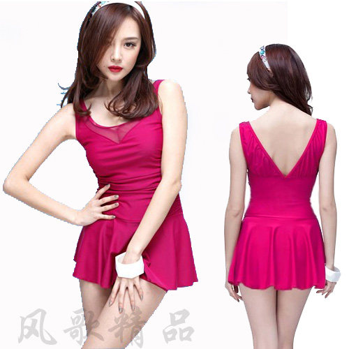 Shu Roaming Swimsuit Woman's one-piece dress with slim fit corner conservative plus hypertrophy size small breasts for a sexy swimsuit