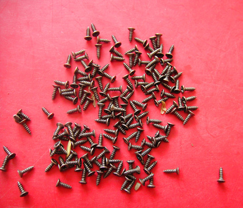 Small screw imitation antique color golden screw technique Gift pendulum decorated with small wooden case screw