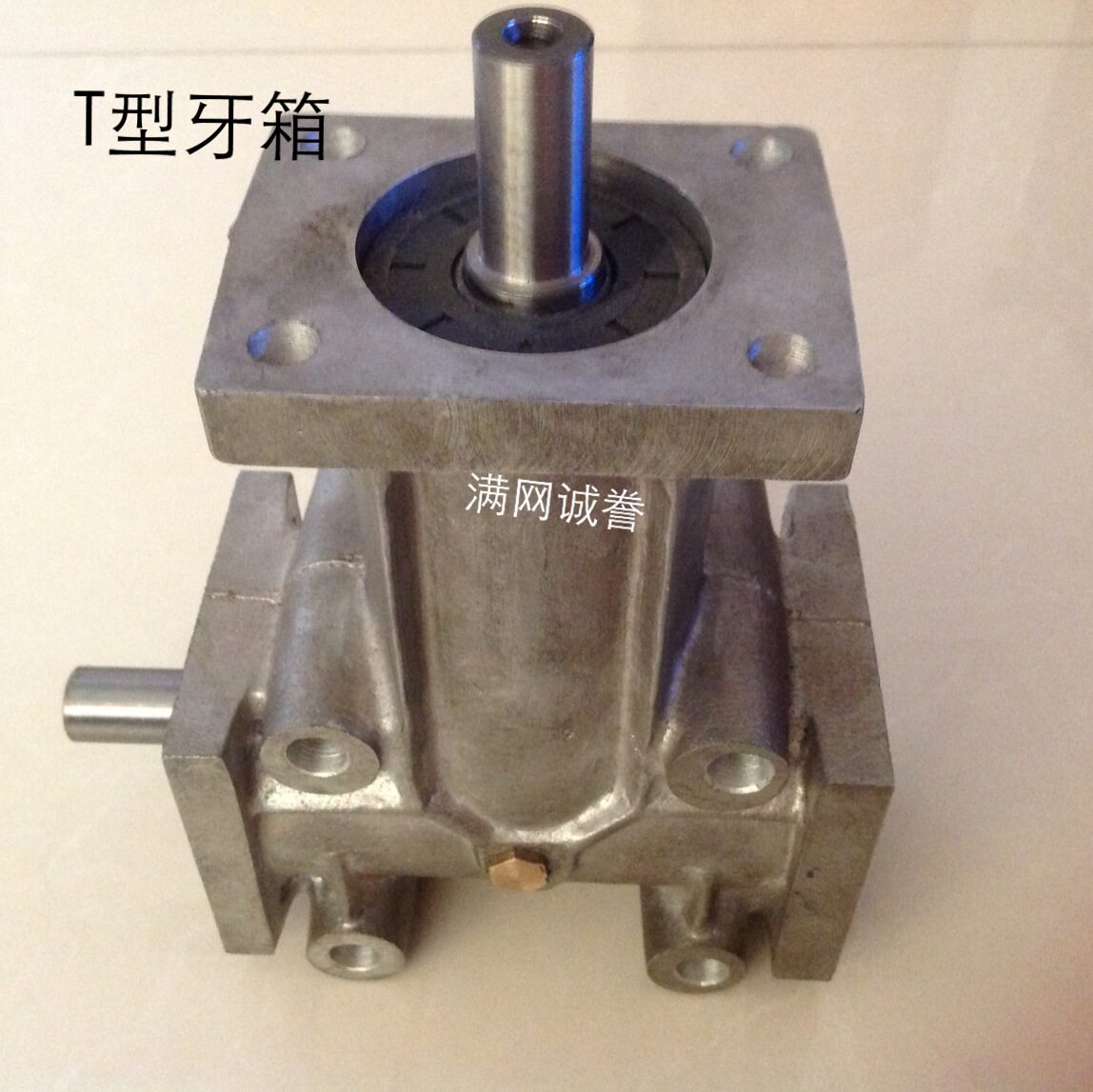 Woodworking machinery accessories Nanxing sealing edge machine tooth box Huali sealing machine T-type tooth gearbox()