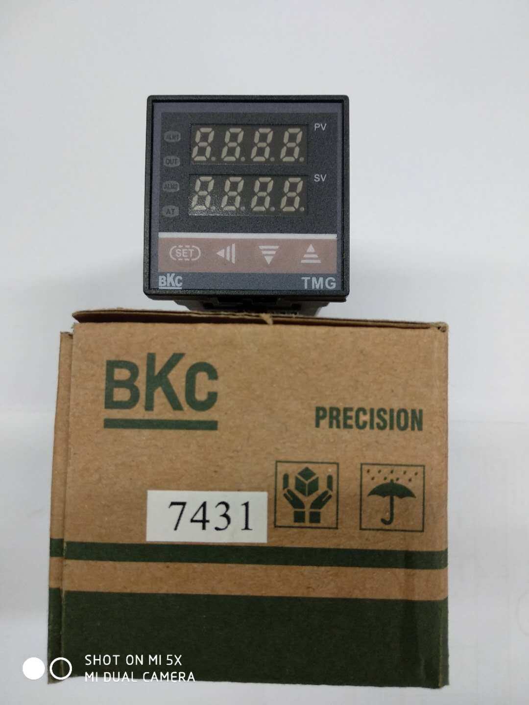 Yuyao BKC TMG 7431Z 7531Z Intelligent Temperature Control Meter PID Control Large quantities of stock