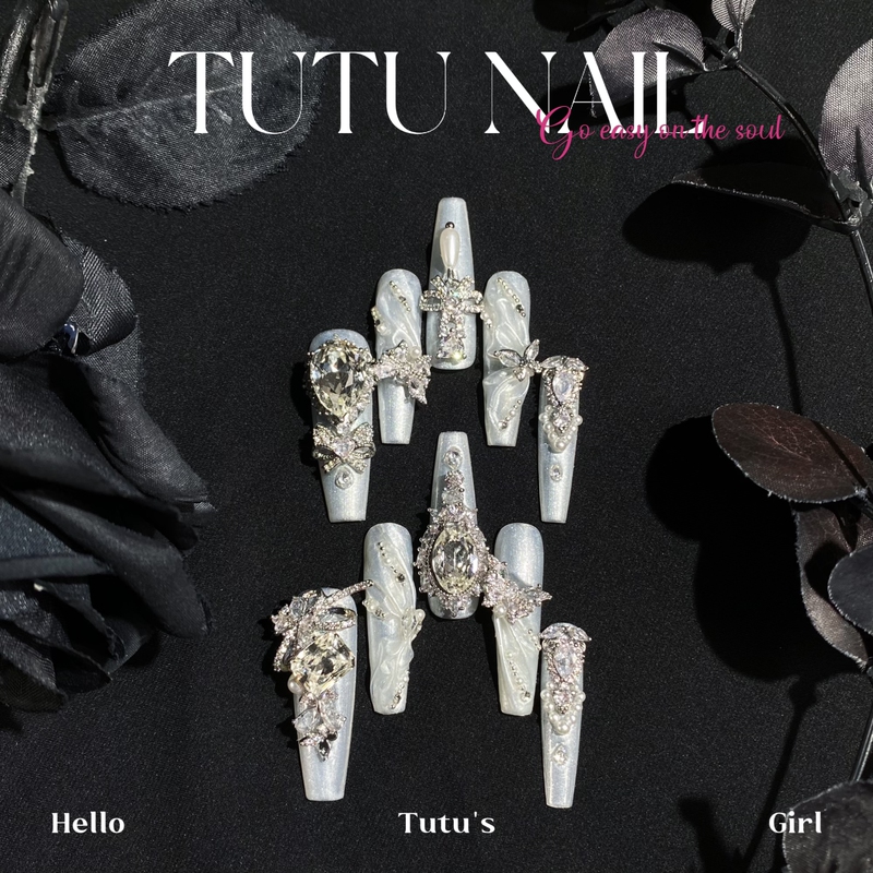【White Moonlight】Tutu Nail Handmade Wearable Nail Art High-End Pure Desire Silk Satin Pearlescent Wedding Nail Art