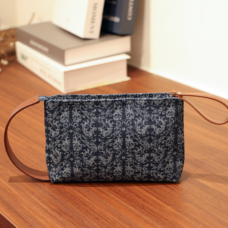 2026 New Style Chinese-Style Brocade Embroidered Clutch Bag for Women, Casual Versatile Commuter Portable Coin Purse and Phone Bag