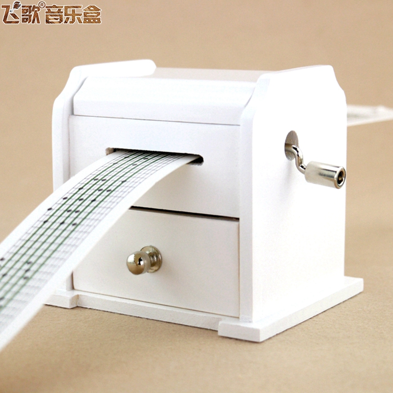 DIY hand-made paper tape composing music box Wooden music box Creative birthday gift for male and female students girlfriend best friend