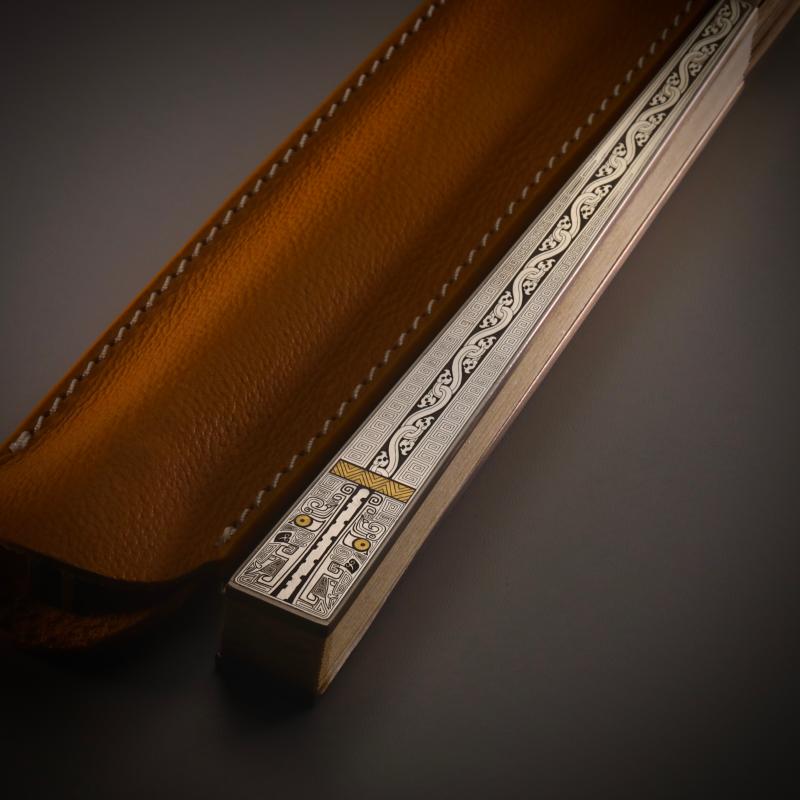 Bach Studio National Non-Heritage Pharaoh Iron Clipper Gold Craftsmanship Warrior Gluttonous gluttonous 24k titanium alloy folding fan