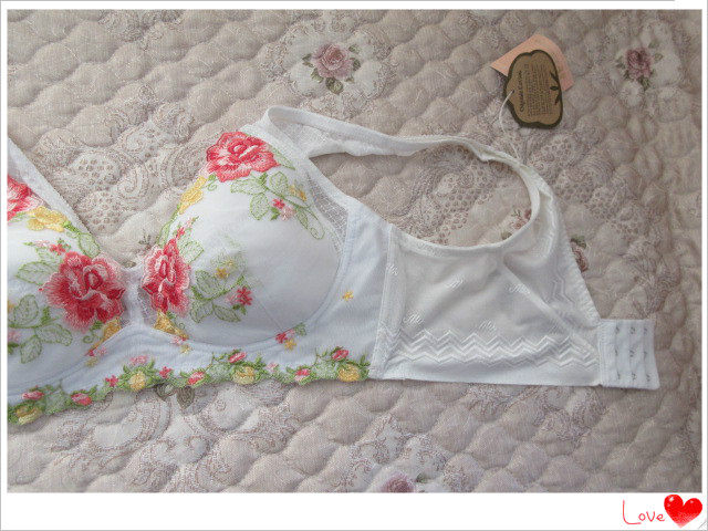 Blemishes handling without steel ring tested plethora plethora of comfortable and breathable thin cups bra