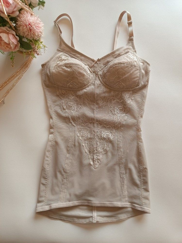 The original Japanese single abdomen body sculpting body waist no steel ring support chest has a large cup with a large size plastic vest sling