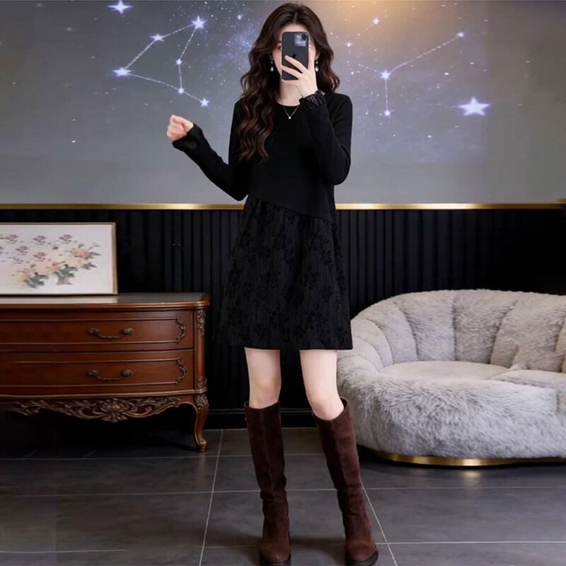 Plus-Size Black Patchwork Dress for Women, Mid-Length, Slimming, Covers the Body, Versatile Design, Hepburn Style Dress Plus-Size Black Patchwork Dress for Women, Mid-Length, Slimming, Covers the Body, Versatile Design, Hepburn Style Dress