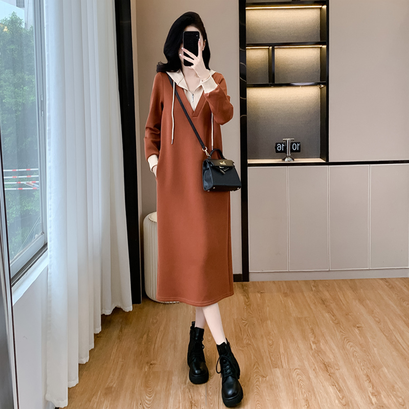 Plus-Size Patchwork Dress for Women, Autumn and Winter, Stylish, Age-Reducing, Slimming, Mid-Length, Over-The-Knee, Hooded, Faux Two-Piece Sweatshirt Long Dress Plus-Size Patchwork Dress for Women, Autumn and Winter, Stylish, Age-Reducing, Slimming, Mid-Length, Over-The-Knee, Hooded, Faux Two-Piece Sweatshirt Long Dress