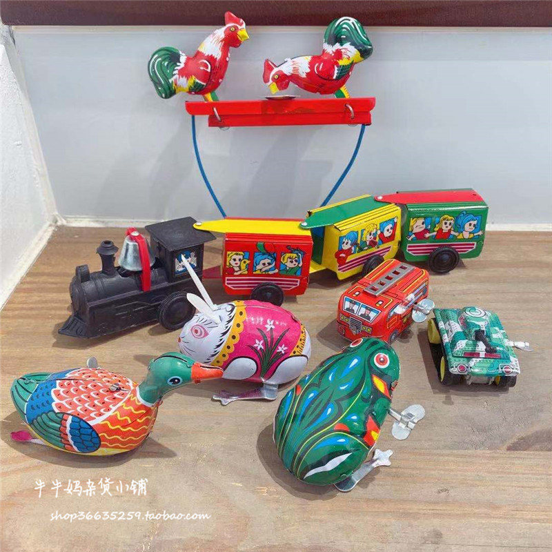 Baby Baby Upper Chain Clockwork Sheet Green Frog Jump Frog Toy Train Fire Truck Nostalgia Classic Sheet Iron Toy