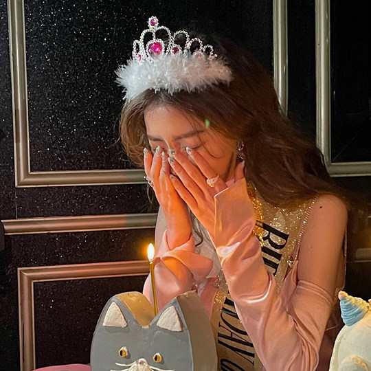 生日皇冠头饰白色可爱生日珍珠发箍2023年网红新款女神高级氛围感