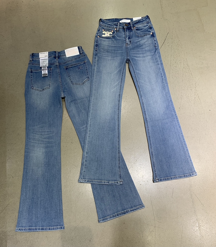 2026 Hot-Selling Tangblue Flared Jeans with Double C Stamp, Fashionable and Stylish, Make Legs Look Longer, Light-Colored Slightly Flared Denim Pants