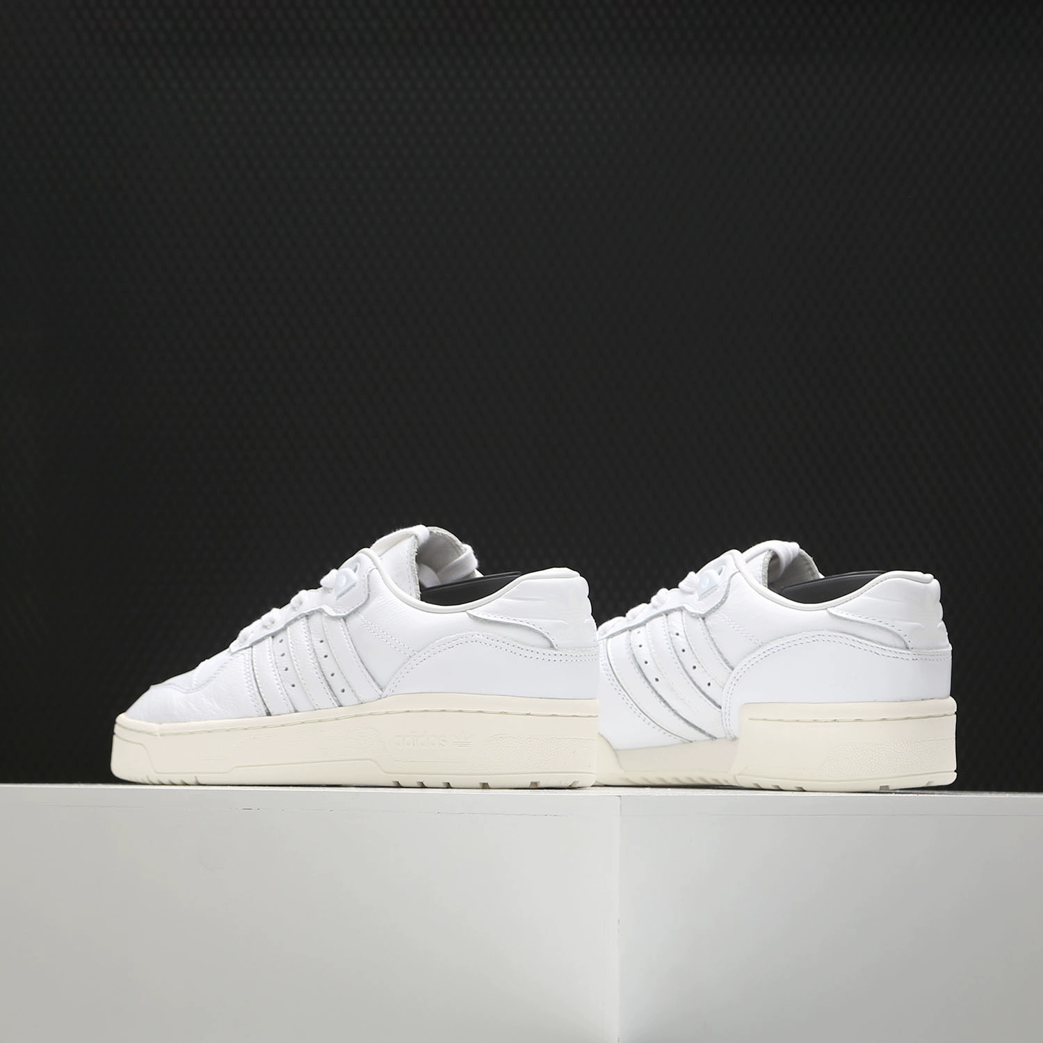 Giày thể thao Adidas / Adidas chính hãng cỏ ba lá mùa thu 2020 mới cho nam và nữ giày thể thao EE9139 - Dép / giày thường