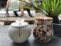 Wild large Leflower tea in the Plateau of the soil