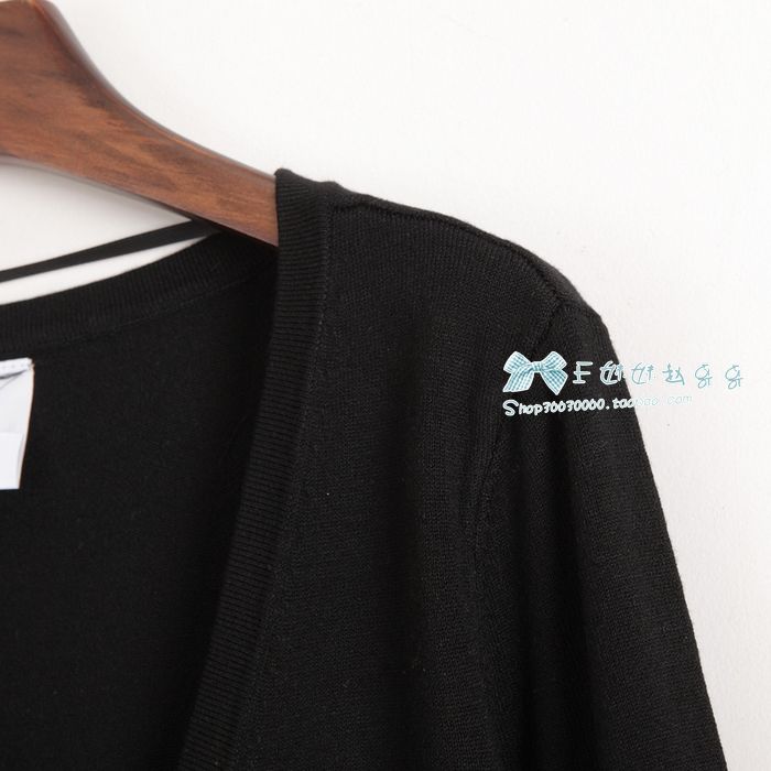 Khuyến mãi mùa thu Đi lại thường xuyên Quần áo nữ mỏng màu cổ chữ V Áo len cardigan ao khoac len