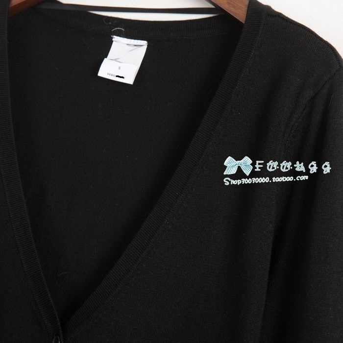 Khuyến mãi mùa thu Đi lại thường xuyên Quần áo nữ mỏng màu cổ chữ V Áo len cardigan ao khoac len