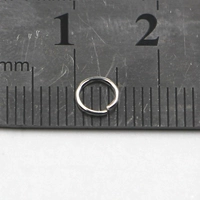 Платиновое открывающее кольцо диаметром 0,6 мм диаметром 5 мм