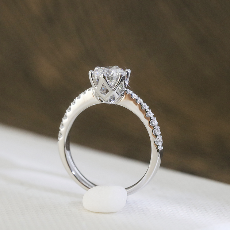 SOAII first love diamond-set extremely light and luxurious style-Crown series-Starnet diamond ring custom