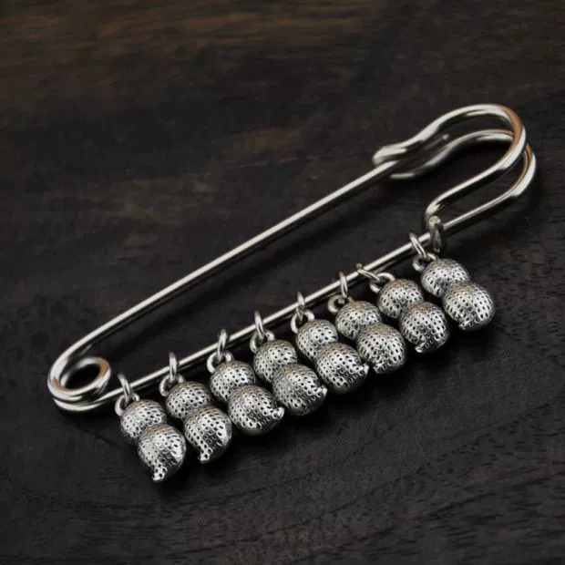 Vintage dân tộc gió hạt giống bạc nhỏ đậu phộng pin áo len mô hình văn học phiên bản Hàn Quốc của cổ điển gốc đồ trang sức thủ công nút cài áo