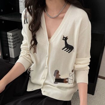 Korean style casual v-neck covered button wool knitted cardigan for women, childlike and age-reducing elk embroidery design long sleeves