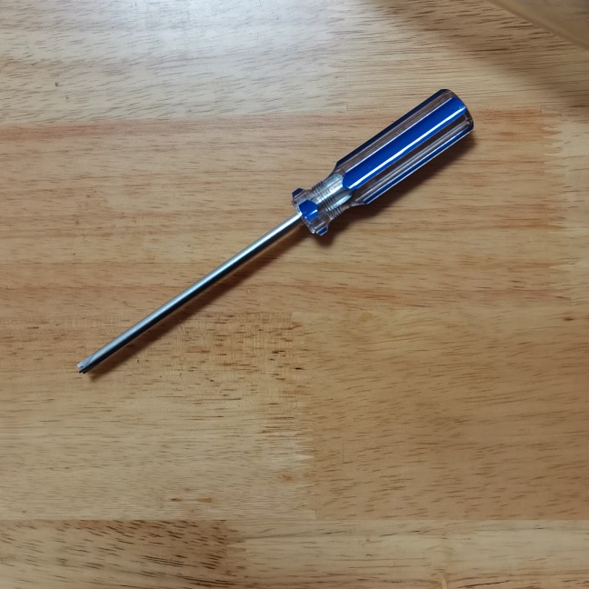 Demolition of the Bulls in a row of three-fork screwdrivers screwdrivers