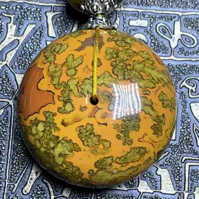 Warring States Red Liu Dawan classic grass flower 3D frozen grass safe buckle Arhan eye nostalgic buckle pendant pendant handlebar