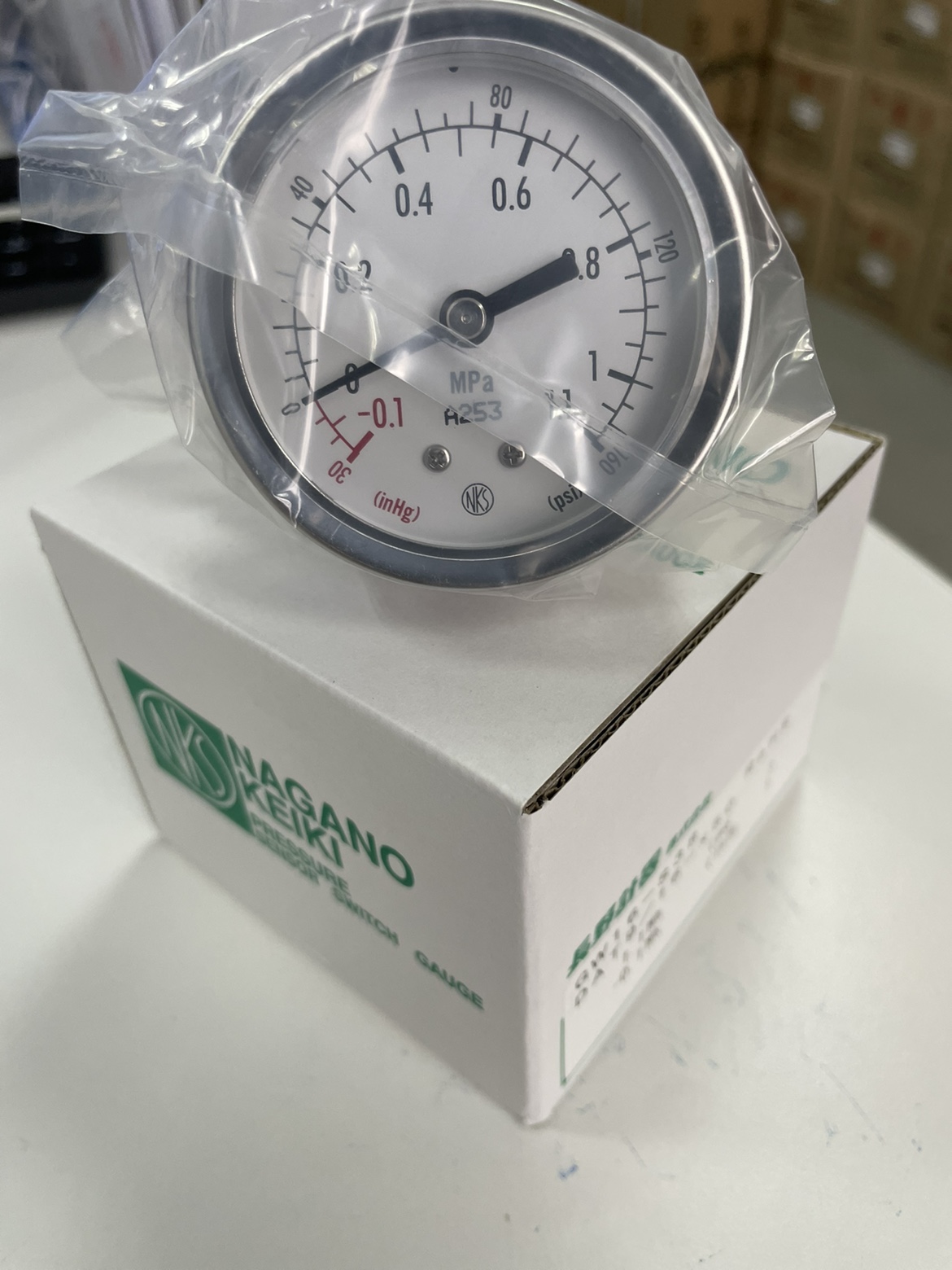 [USD 160.09] Nagano Nagano NKS 160 psi High Purity 14m VCR Male Back