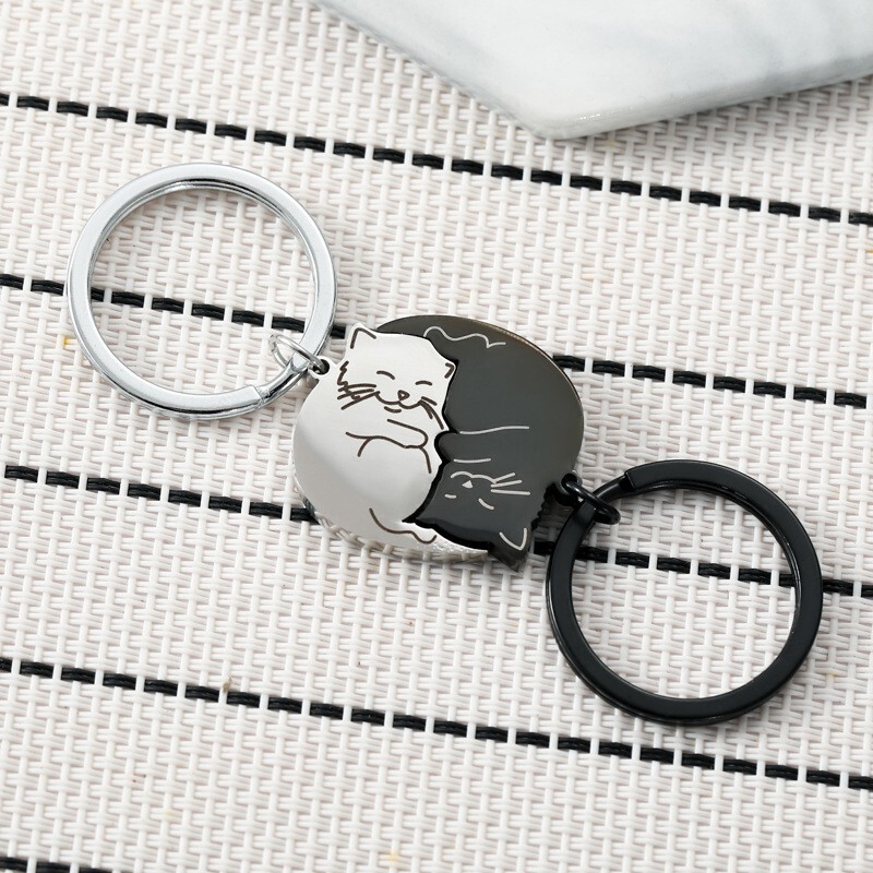 Black and White Cartoon Cat Magnetic Keychain Cute Magnetic Key Chain Japanese Style Cute Couple Men and Women Pendant Key Ring