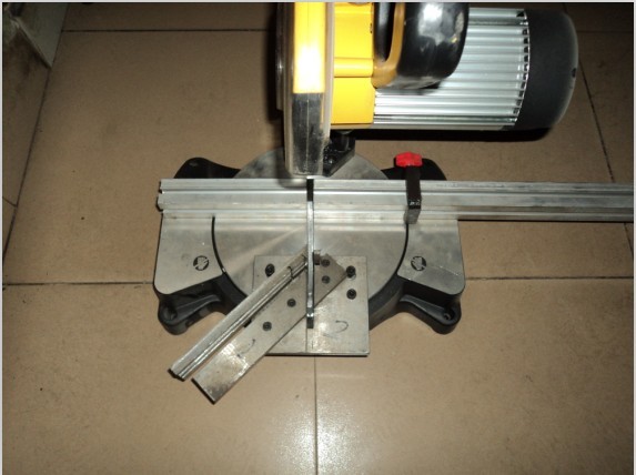 Crystal steel door cutting machine crystal steel door aluminum cutting machine crystal steel door cutting machine with mold with leaning ruler