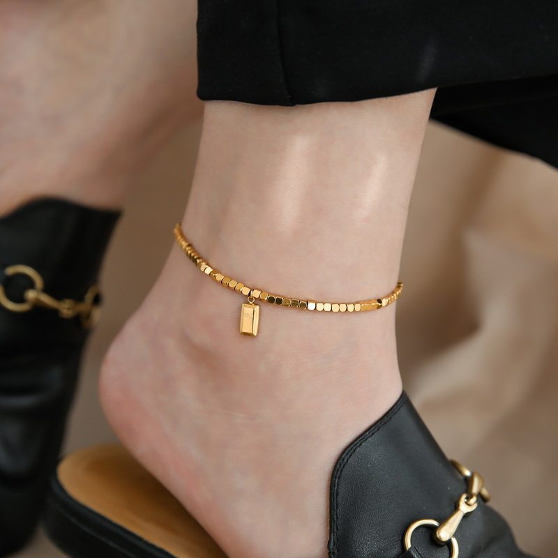 Senior feel a small crowd of light and luxurious 8 parties to treasure the silver BRICS foot chain women do not fall for the seventh New Year's gift design-Taobao