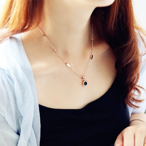 Do not lose color gold rose gold 18K necklace female summer clavicle chain niche light luxury pendant necklace ins Valentine's Day