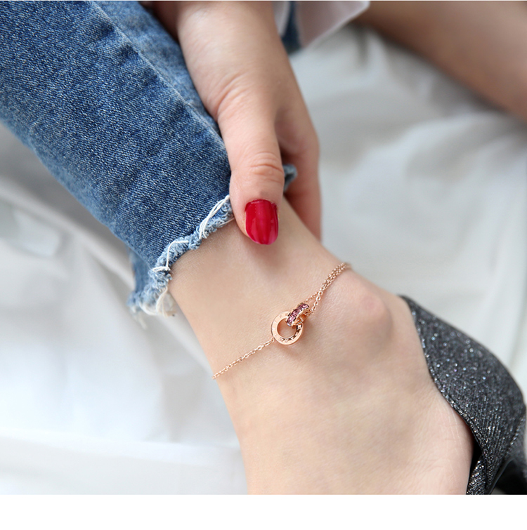 Nhật Bản và Hàn Quốc titan thép màu pha lê đôi nhẫn zircon vàng hồng vòng chân nữ không phai thời trang hoang dã chống dị ứng trang sức lắc chân vàng trắng