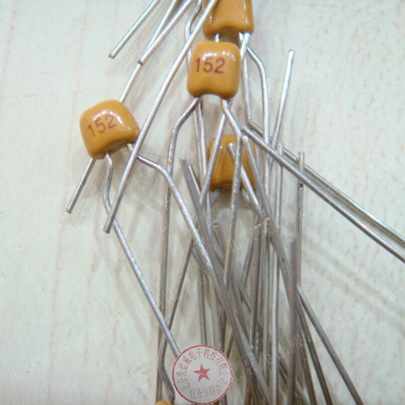Ceramic original non-polar monolithic capacitor 152 1 5NF straight plug 10 pieces 2 yuan