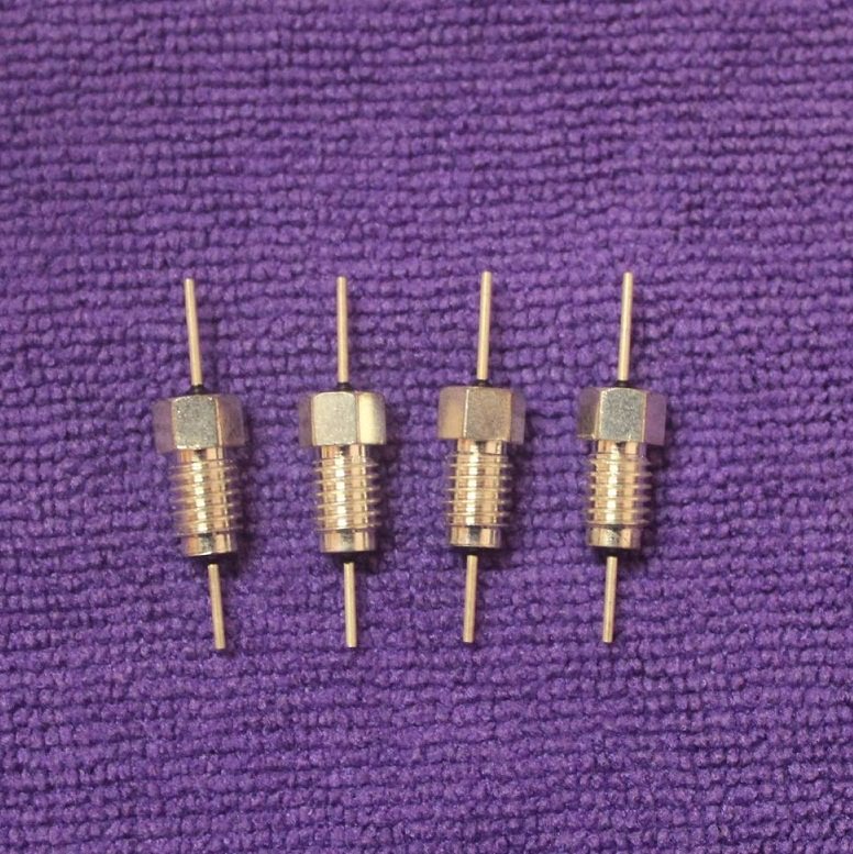 Through the core capacitor screw type 12-28 UNF-2A 5000PF 250VDC 20A 502