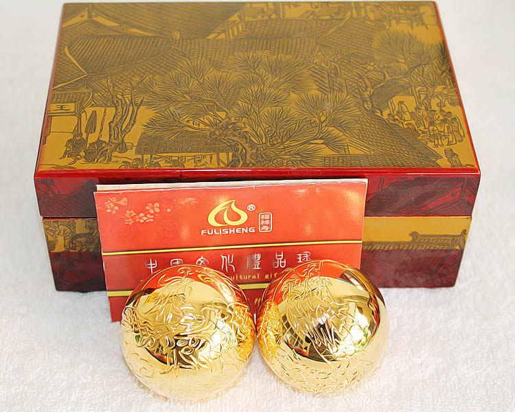 Health ball handball to play gold-plated engraving Longfeng Thanksgiving gift Fitness Handball for old age bodyball