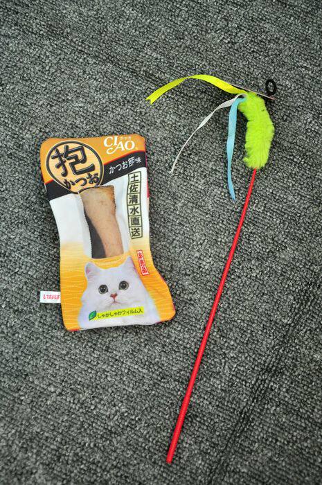 Japanese single horse-tail grass-style small funny cat stick and ham cat toy with sound paper
