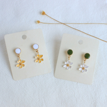 Little Daisy Earrings Korea 925 Silver Needle Fresh Flower Petals Mori Earrings Female Joker No Ear Pole