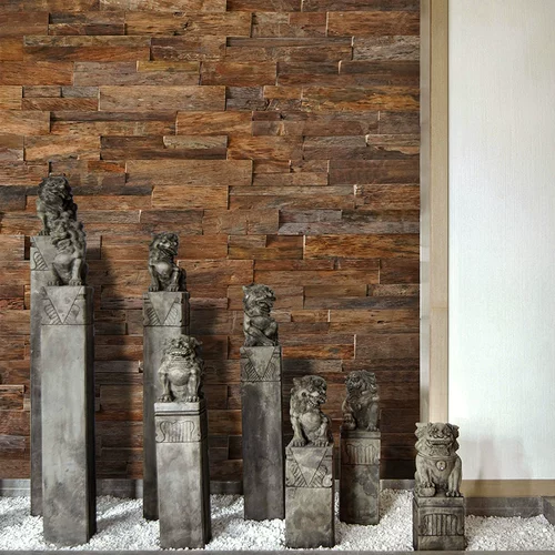 Выветрившаяся деревянная бревна сплошной дерево