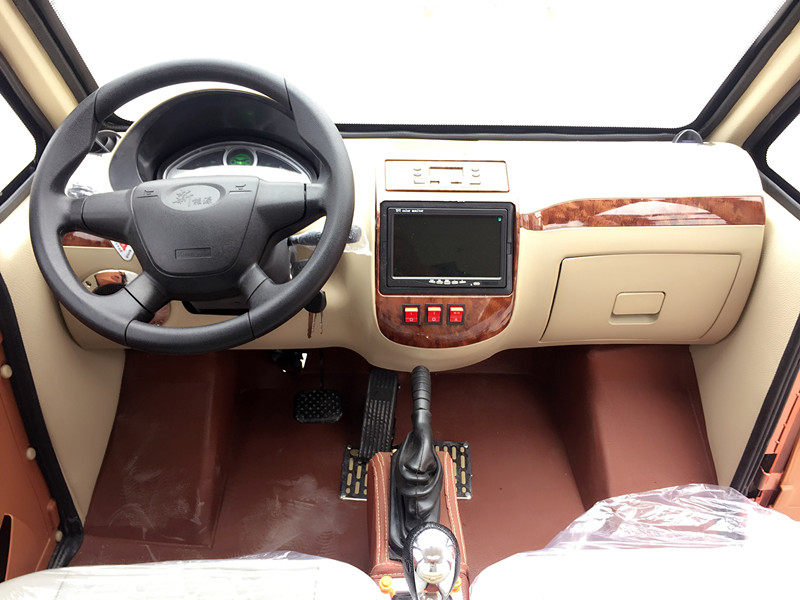 致翔全封闭电动四轮车老年代步电动轿车客运载