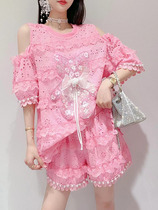 Summer New Han Version Sweet Heavy Industry Delicate Little Bear Lace Specified Shoulder Shoulder Shorts Two Waves