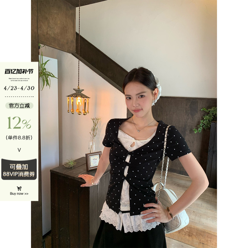 Song Zheng'En Black Polka Dot Faux Two-Piece Lace Shoulder-Baring Short-Sleeve T-Shirt for Women, Summer Korean Style Slim-Fit Design Top