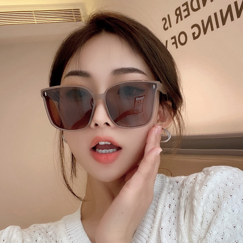 Callen Keith Korea ins tide retro milk tea color polarized sunglasses female large frame round face glasses sunglasses