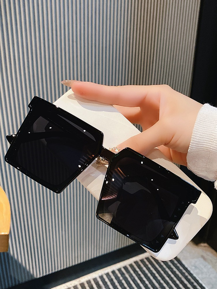 Callen Keith Korea light luxury large frame square sunglasses female show face small polarized glasses street shot sunglasses male