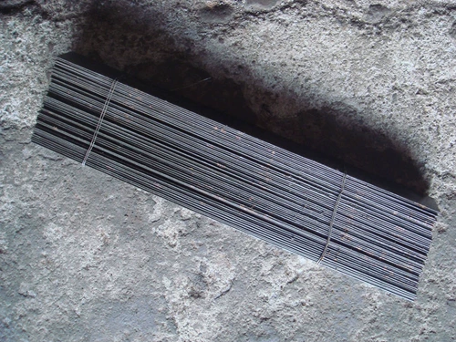 Машина использует пилу -шиф стальной стальной стальной лезвия.