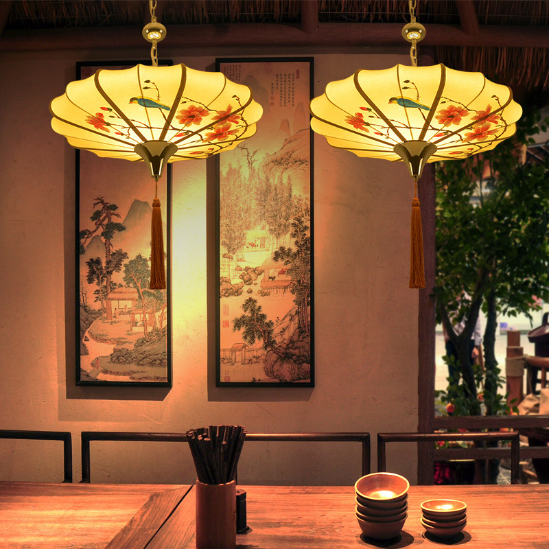 New Chinese antique fabric lantern teahouse restaurant aisle dining room decoration creative hand-painted Chinese style flying saucer chandelier