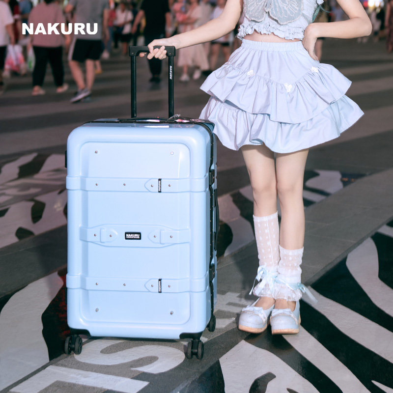 Dopamine-enhancing travel outfits, student dormitory suitcases, large capacity 29-inch combination lock suitcases, durable and sturdy suitcases for girls.