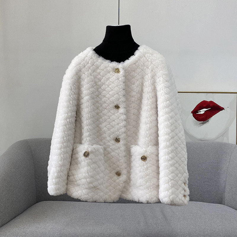 100 pure wool - sized fur 200 pounds of female Australian lamb coat shear cliff coat winter