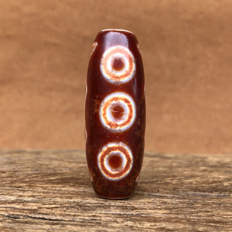 Tibet Tianzhu five eyes Tianzhu real products agate chalcedony paste oil embellish weathering clear fish scale pattern